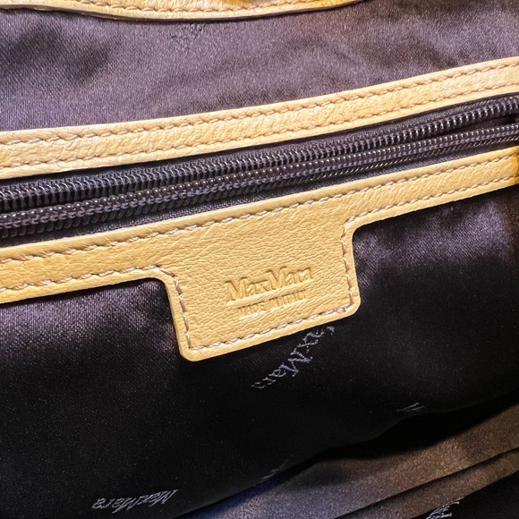 Max Mara J Bag with Jennifer Garner Note - Power of the Purse - Picture 4 of 10